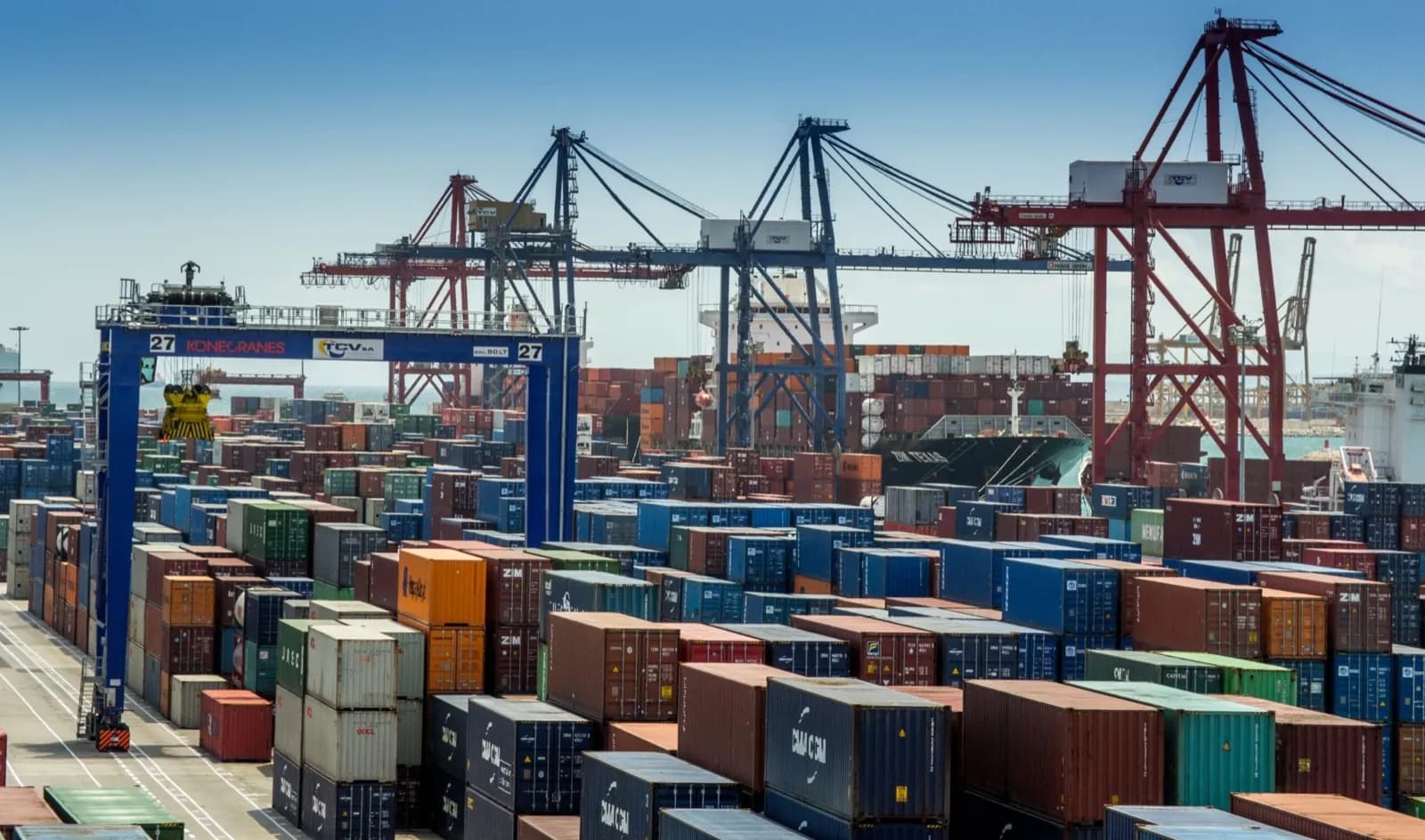 Las tarifas de los fletes en la ruta Asia-Europa continúan en aumento