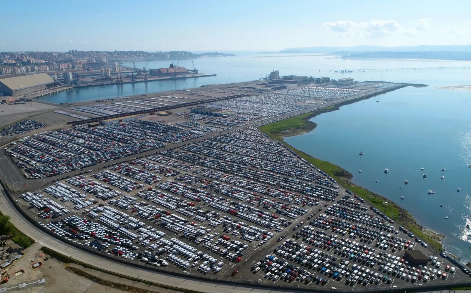 Adjudicada la asistencia técnica para la ampliación del silo de automóviles del Puerto de Santander