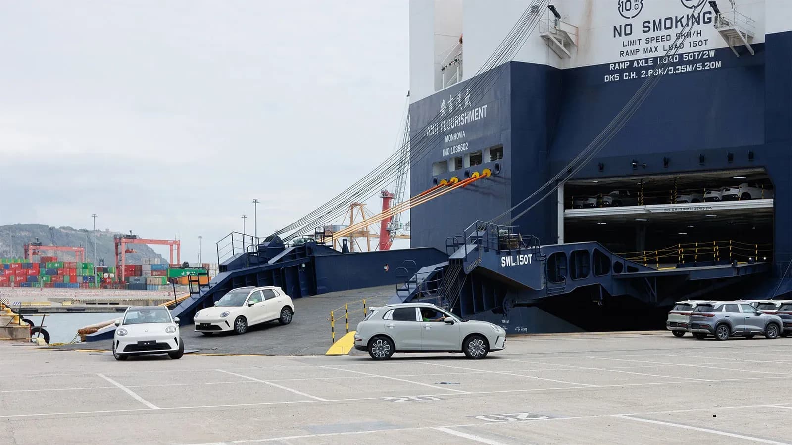 El fabricante chino Great Wall Motors elige el Puerto de Barcelona para iniciar su operativa en España con 500 vehículos