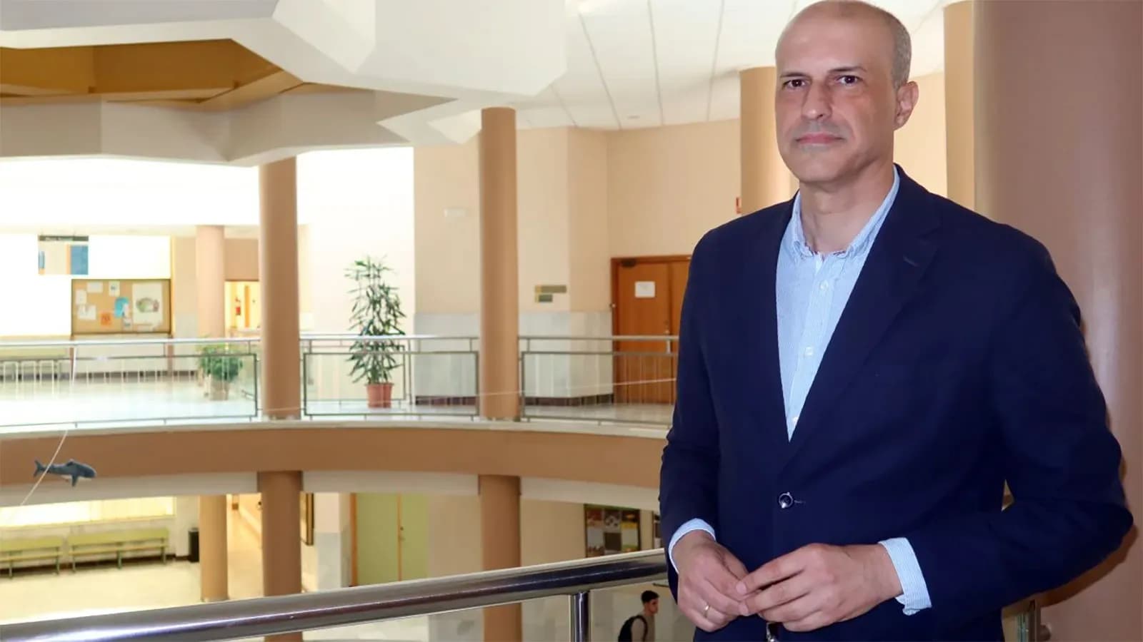 Víctor Jiménez ve en la Universidad de Cádiz un modelo de conexión entre la investigación marítima y las necesidades reales del entorno