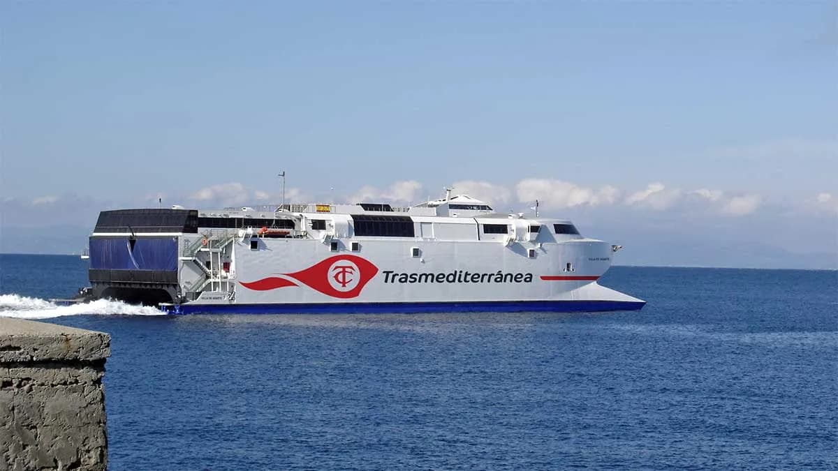 Grupo Armas Trasmediterránea lanza una tarifa web para fomentar la movilidad interinsular