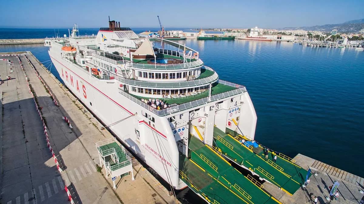 El ferry “Volcán de Timanfaya” cubrirá la ruta entre Almería y Argelia