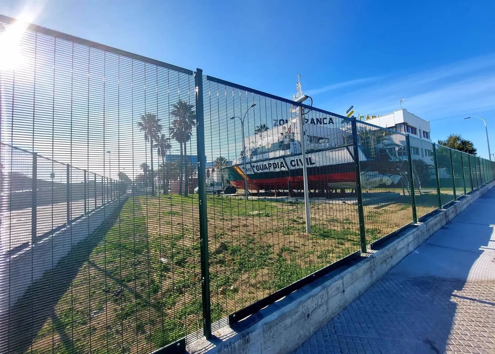 Zona Franca de Cádiz finaliza la renovación del vallado en el complejo Antiguo Altadis