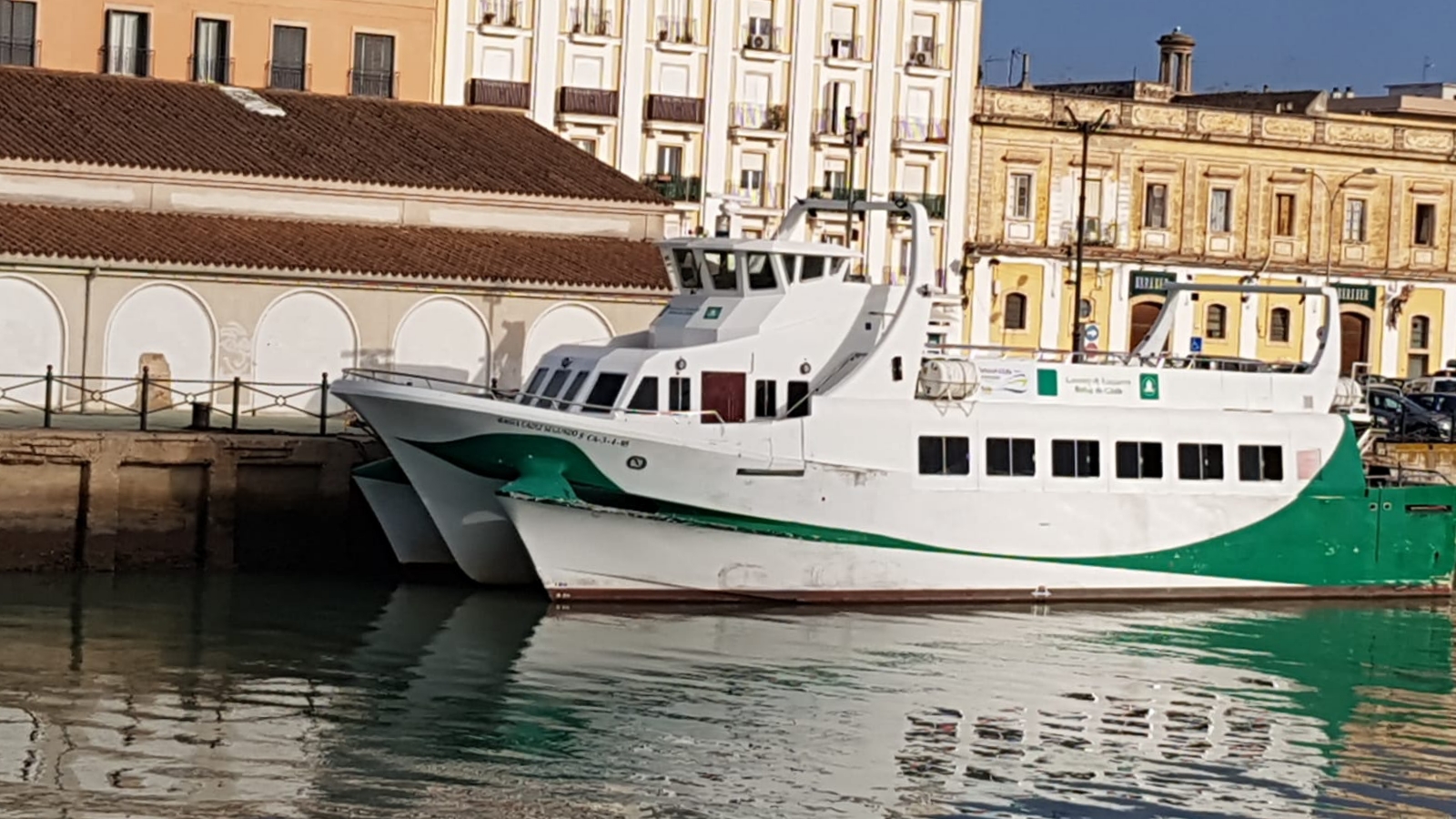 catamaran ferry cadiz
