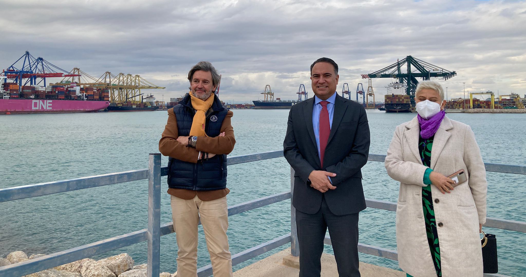 El embajador de Colombia en España conoce el Puerto de Valencia