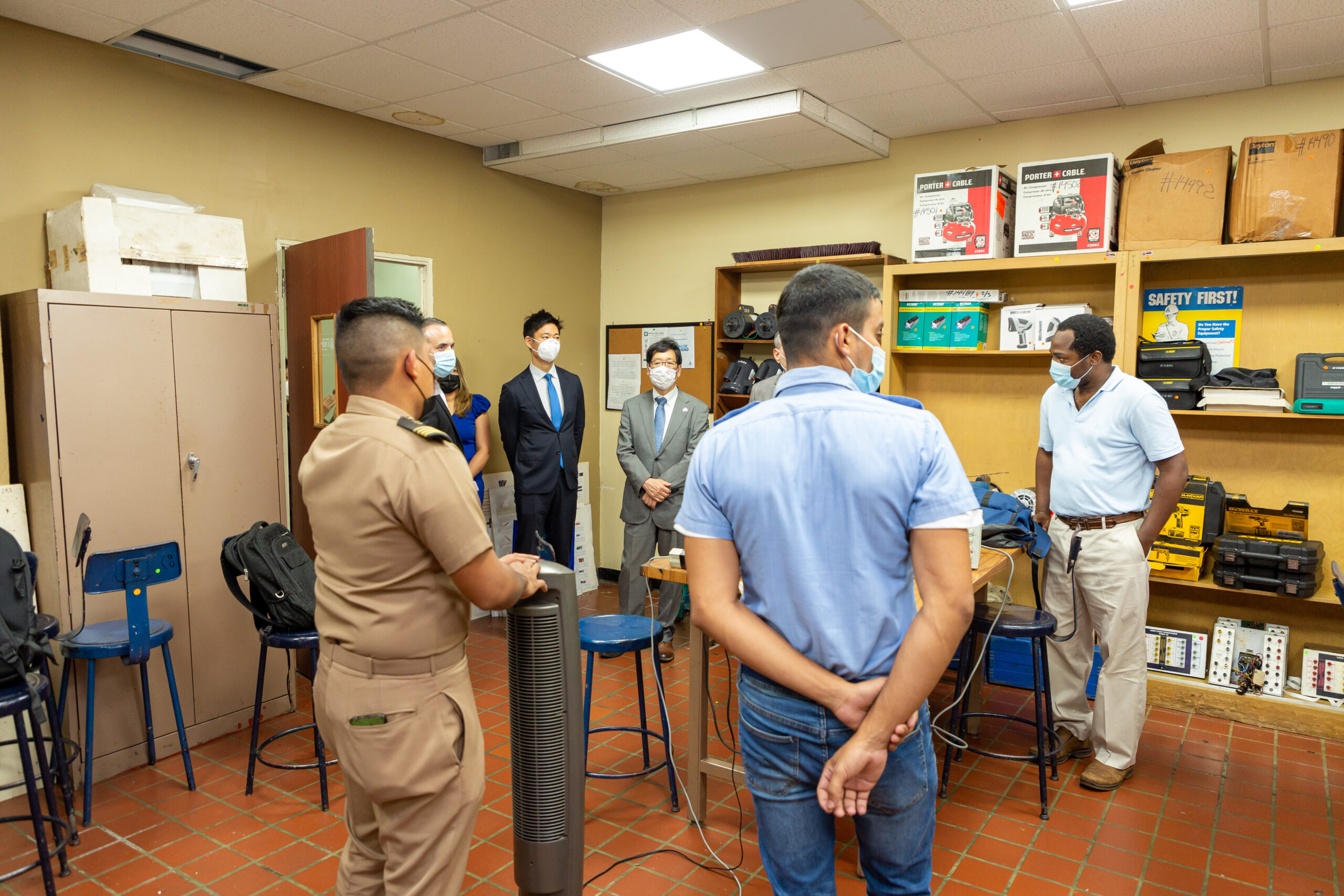 Armadores japoneses visitan la Universidad Marítima de Panamá