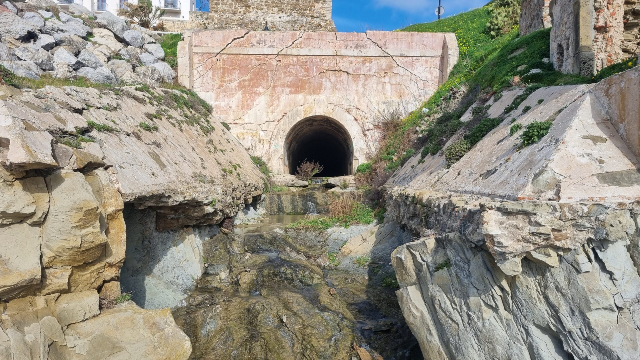 La APBA restaura la salida del Túnel de La Caleta, en Tarifa