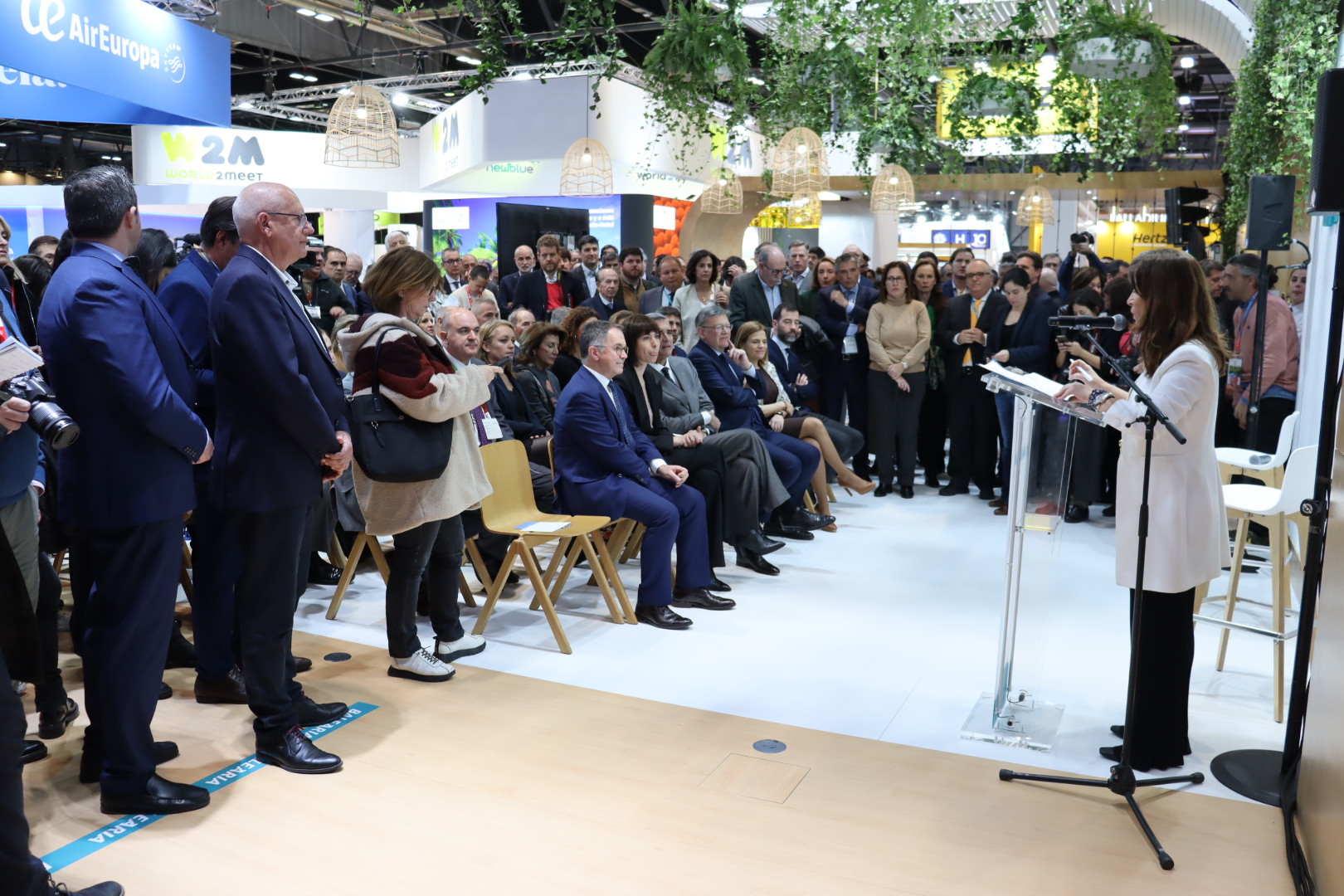 Balearia inicia los actos de su 25 aniversario