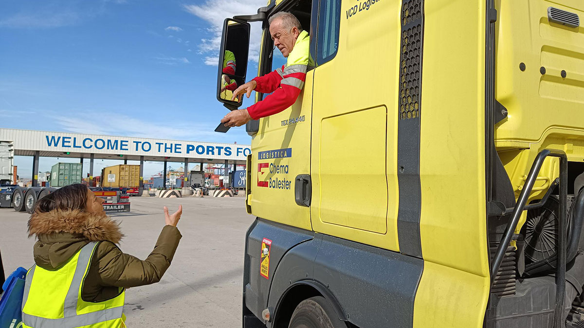 A Autoridade Portuária de Valência promove o treinamento digital de transportadoras com o aplicativo ValenciaportPCS